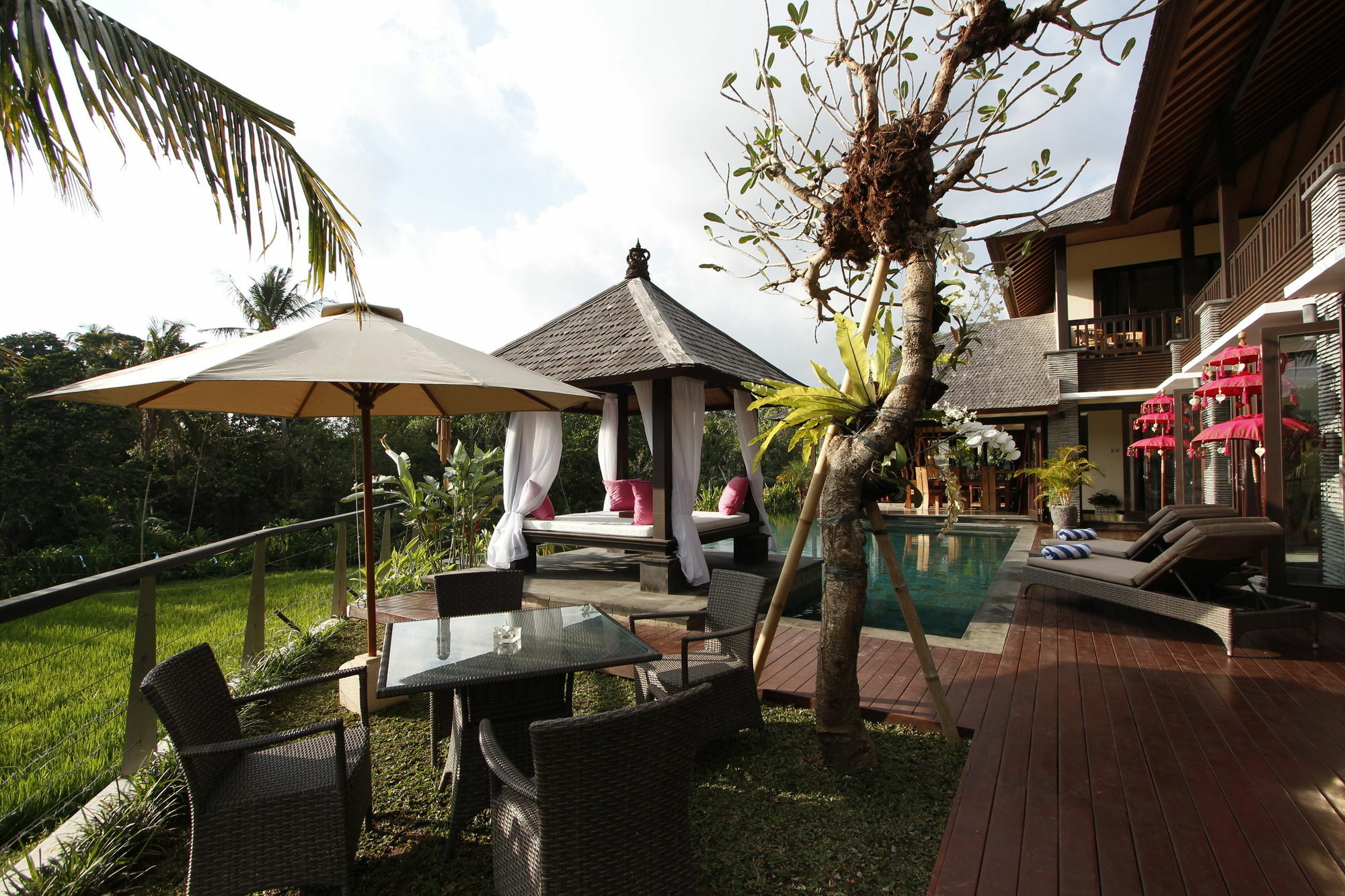The Bale Tokek Villa Kuta  Luaran gambar